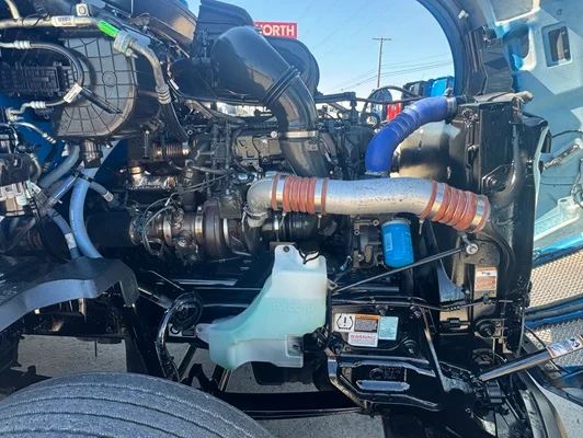 2023 Kenworth T680 in Dallas, TX — photo 3