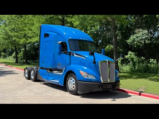 2023 Kenworth T680 in Dallas, TX — photo 19