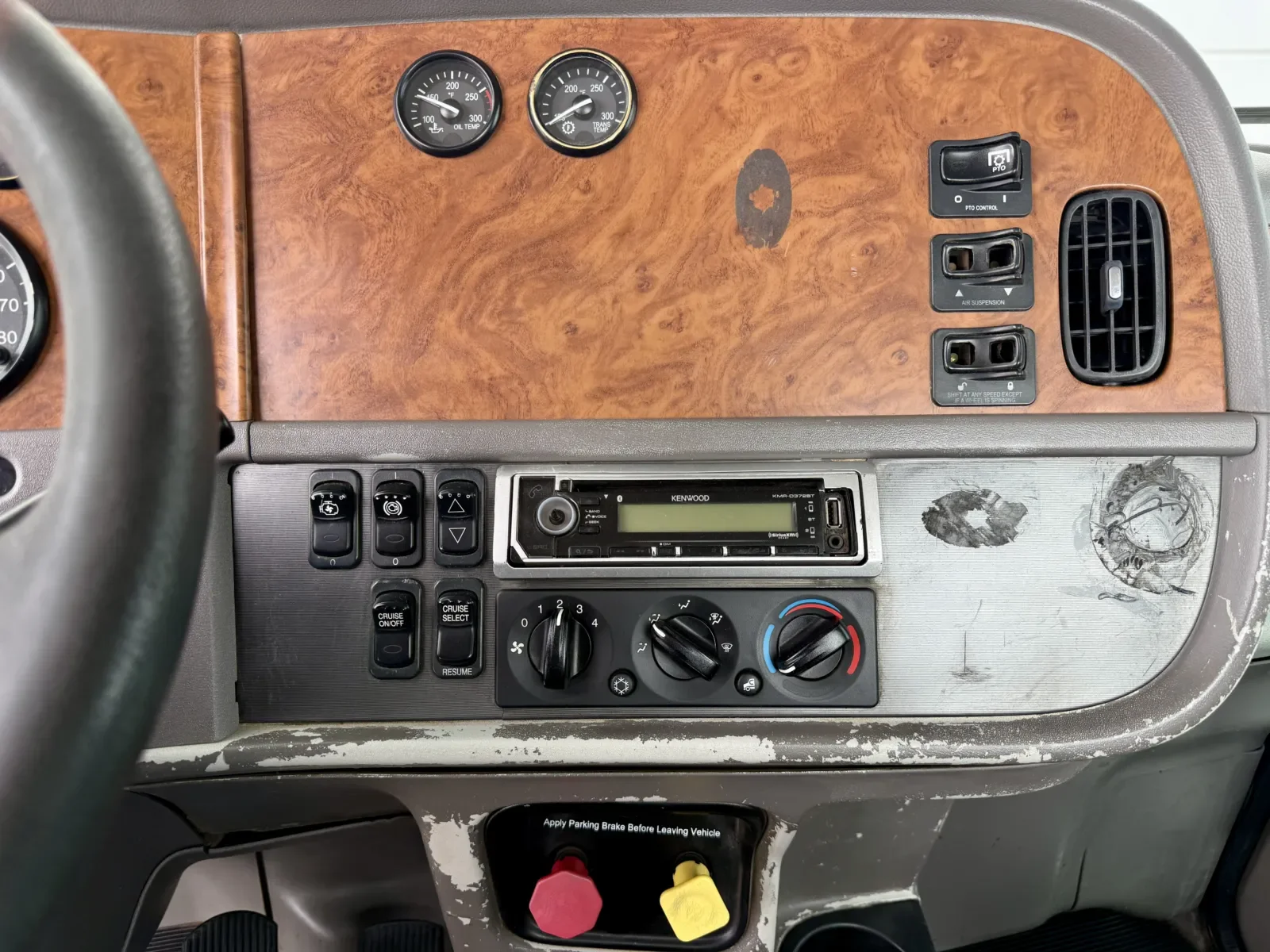 2007 Peterbilt in New Lenox, IL — photo 18