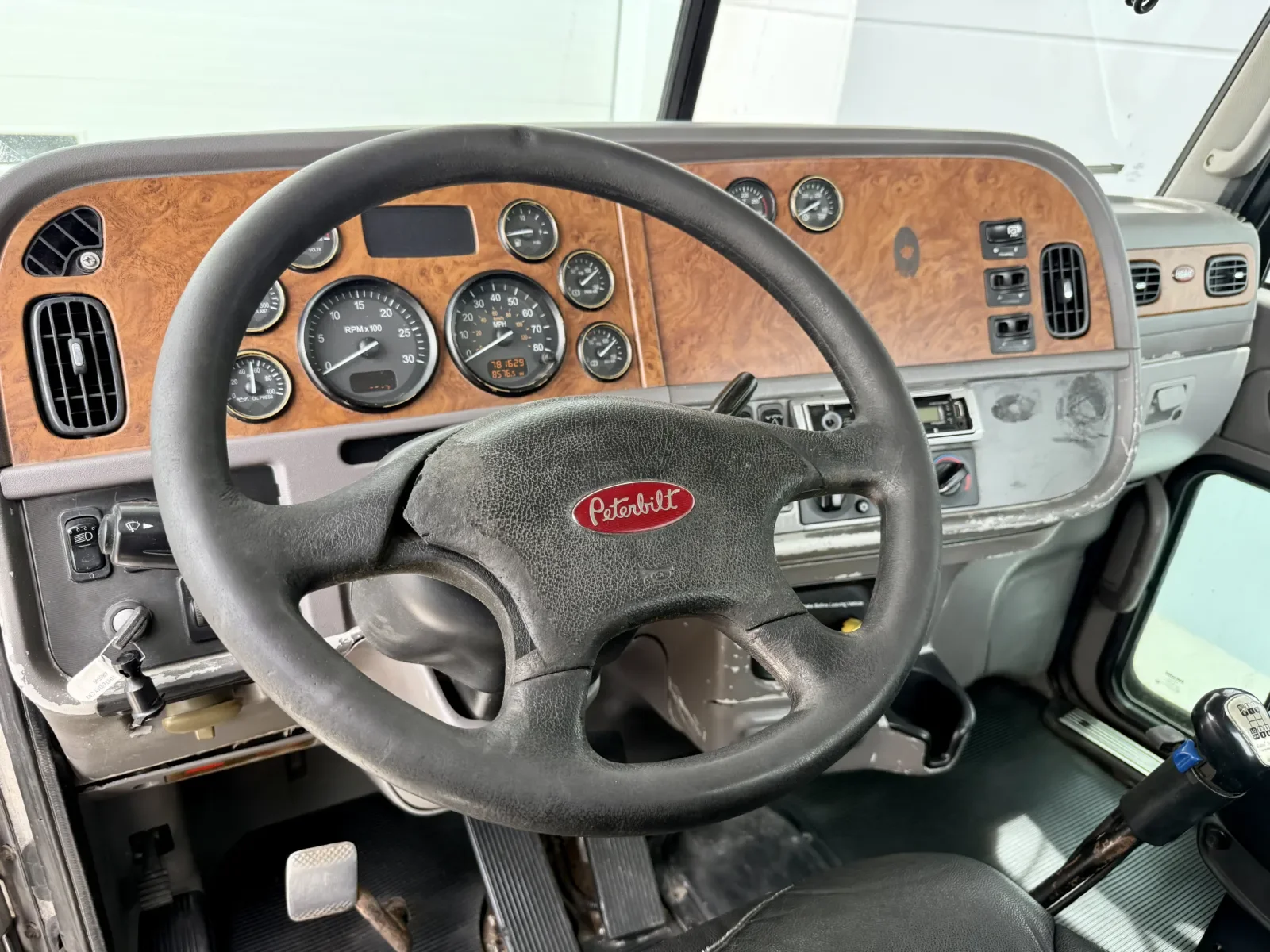 2007 Peterbilt in New Lenox, IL — photo 15