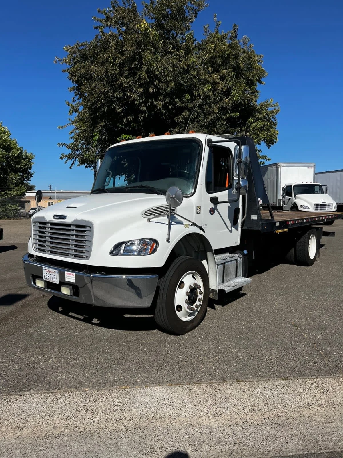 2019 Freightliner M2 106
