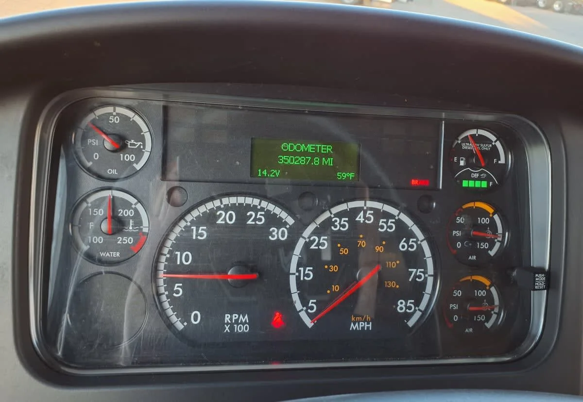 2020 Freightliner M2 106 - image 14