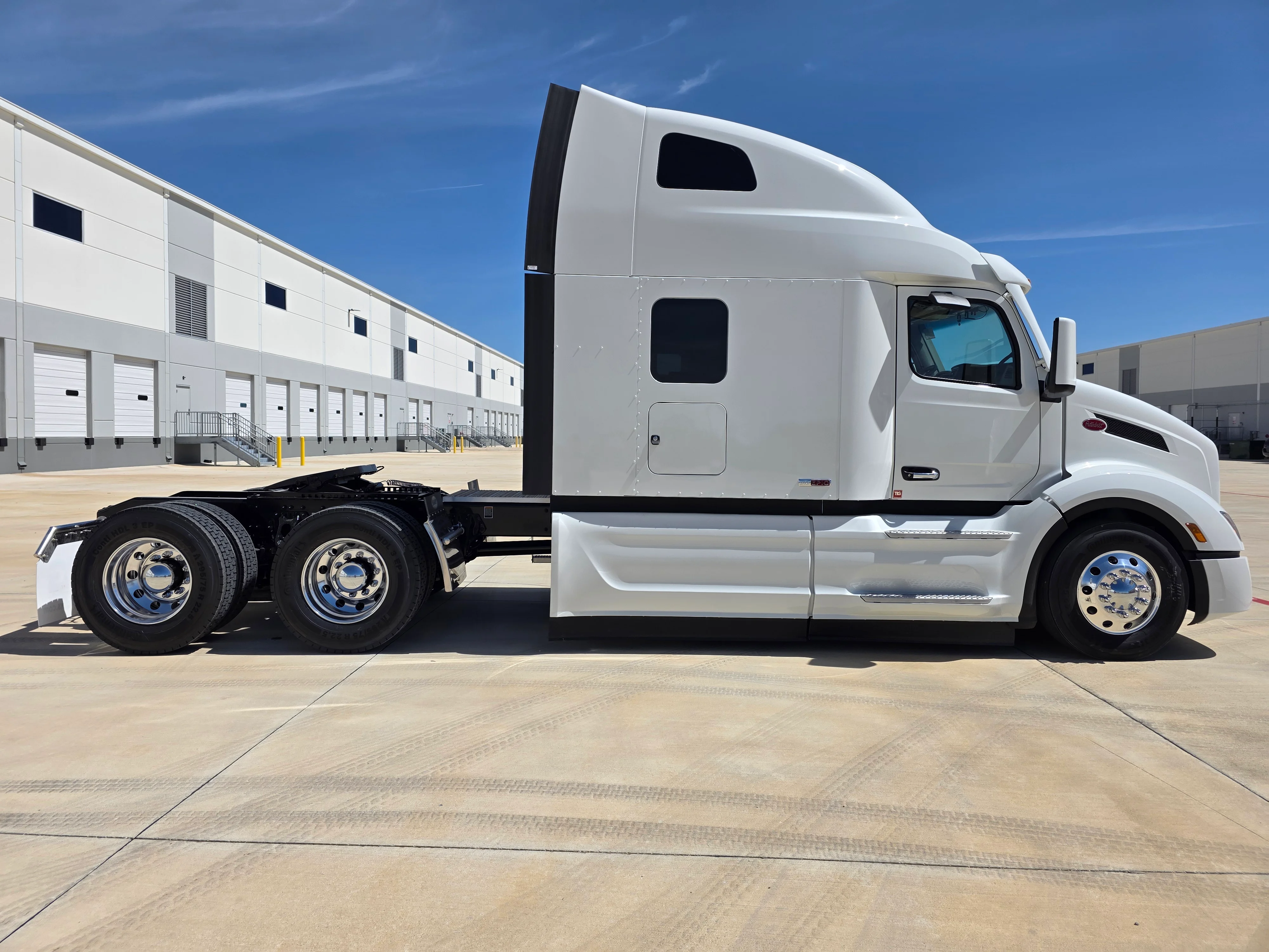 2027 Peterbilt 579 in Louisville, KY — photo 6