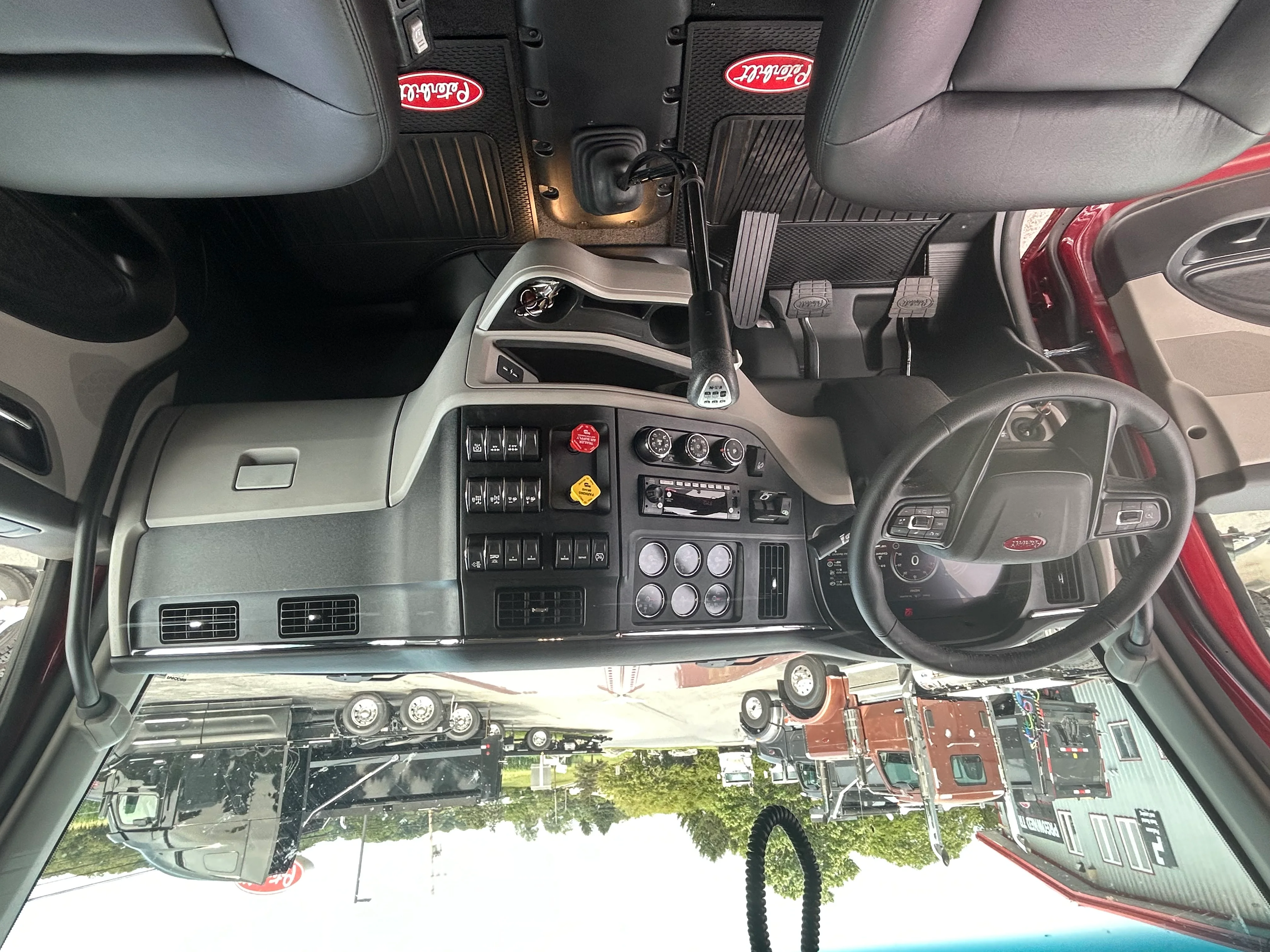 2027 Peterbilt 589 in Allentown, PA — photo 16