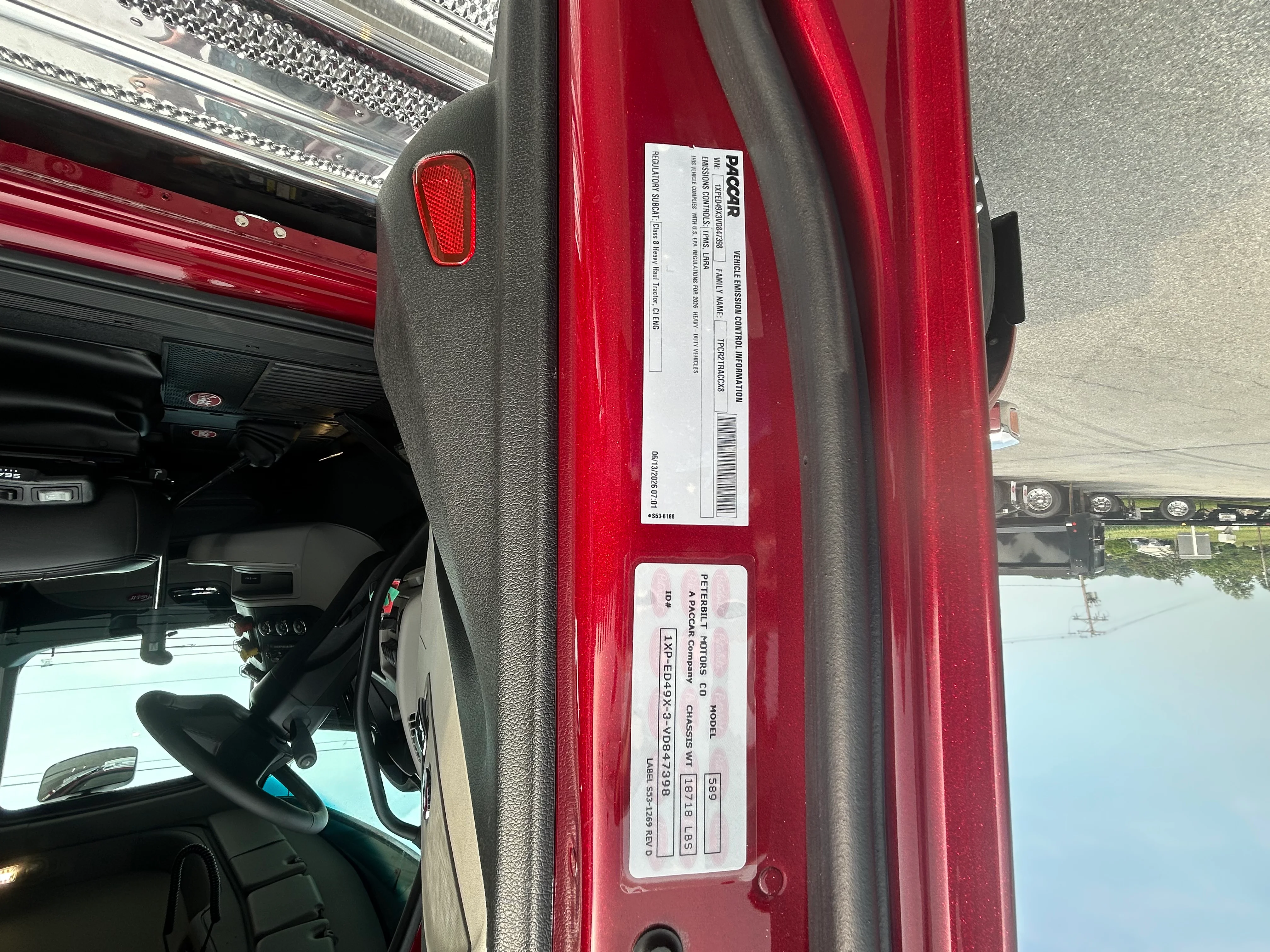 2027 Peterbilt 589 in Allentown, PA — photo 9