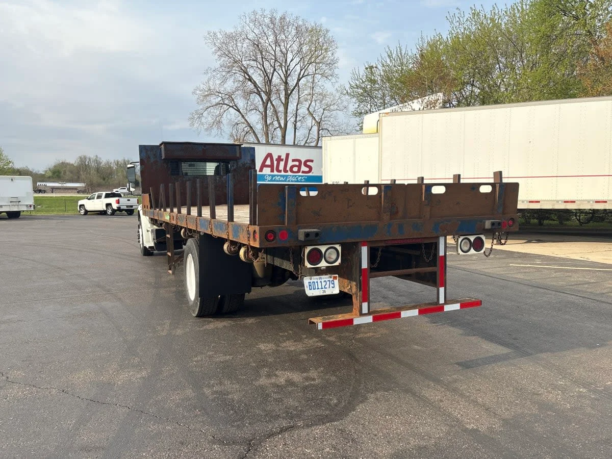 2016 Freightliner M2 106 - image 4