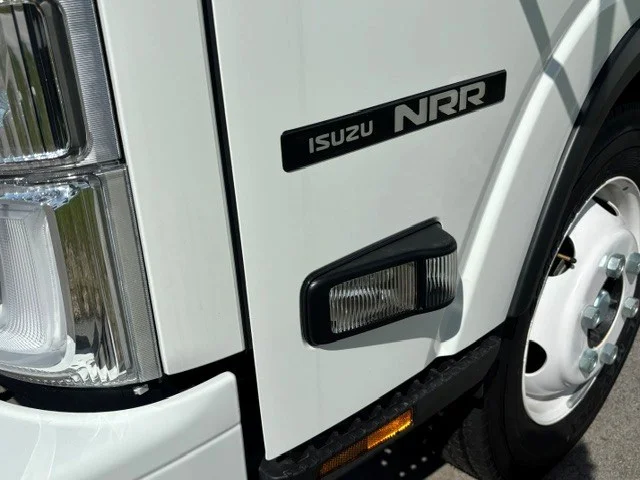 2025 Isuzu NRR in Ankeny, IA — photo 5