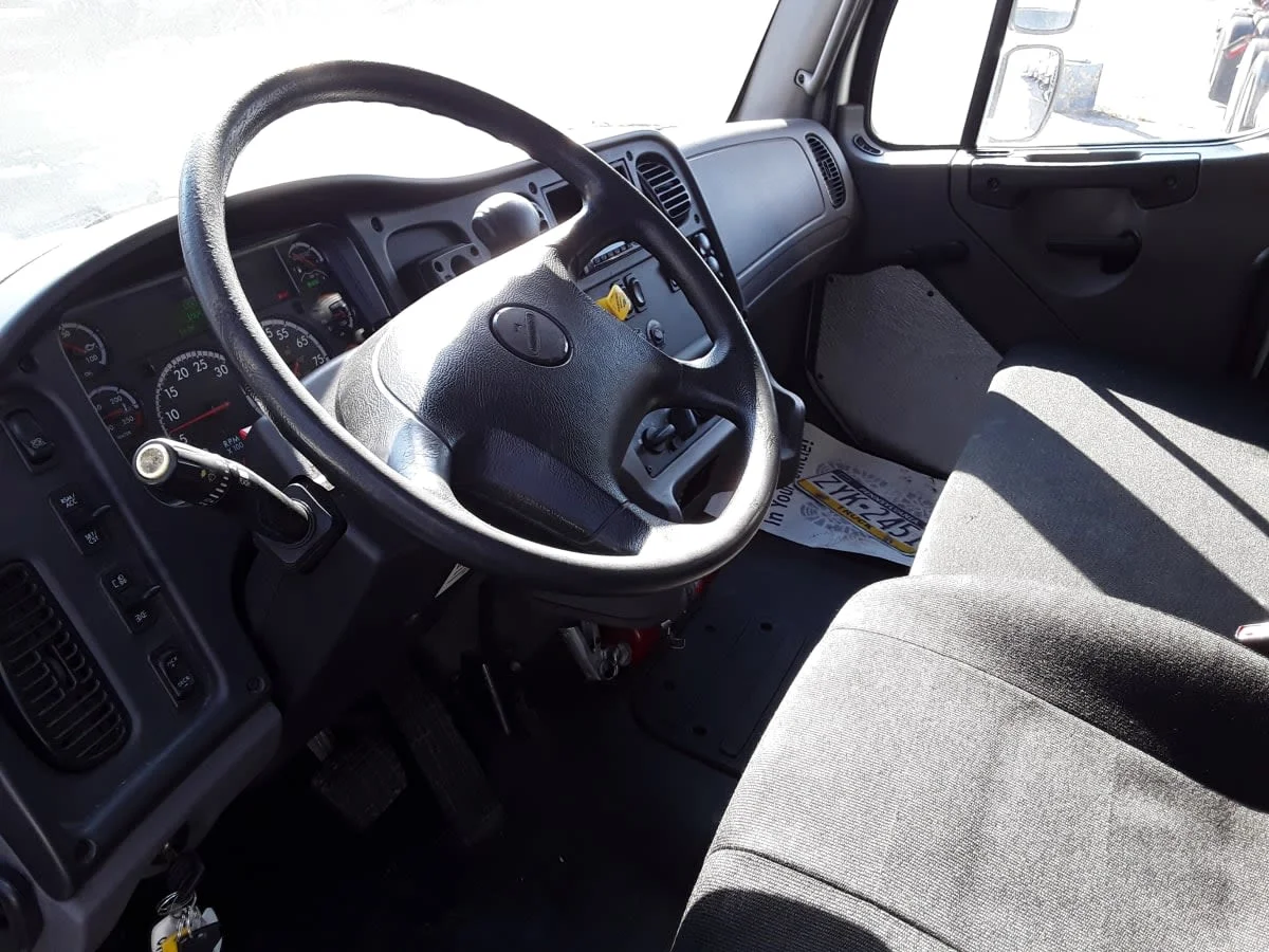 2019 Freightliner M2 106 in Allentown, PA — photo 7