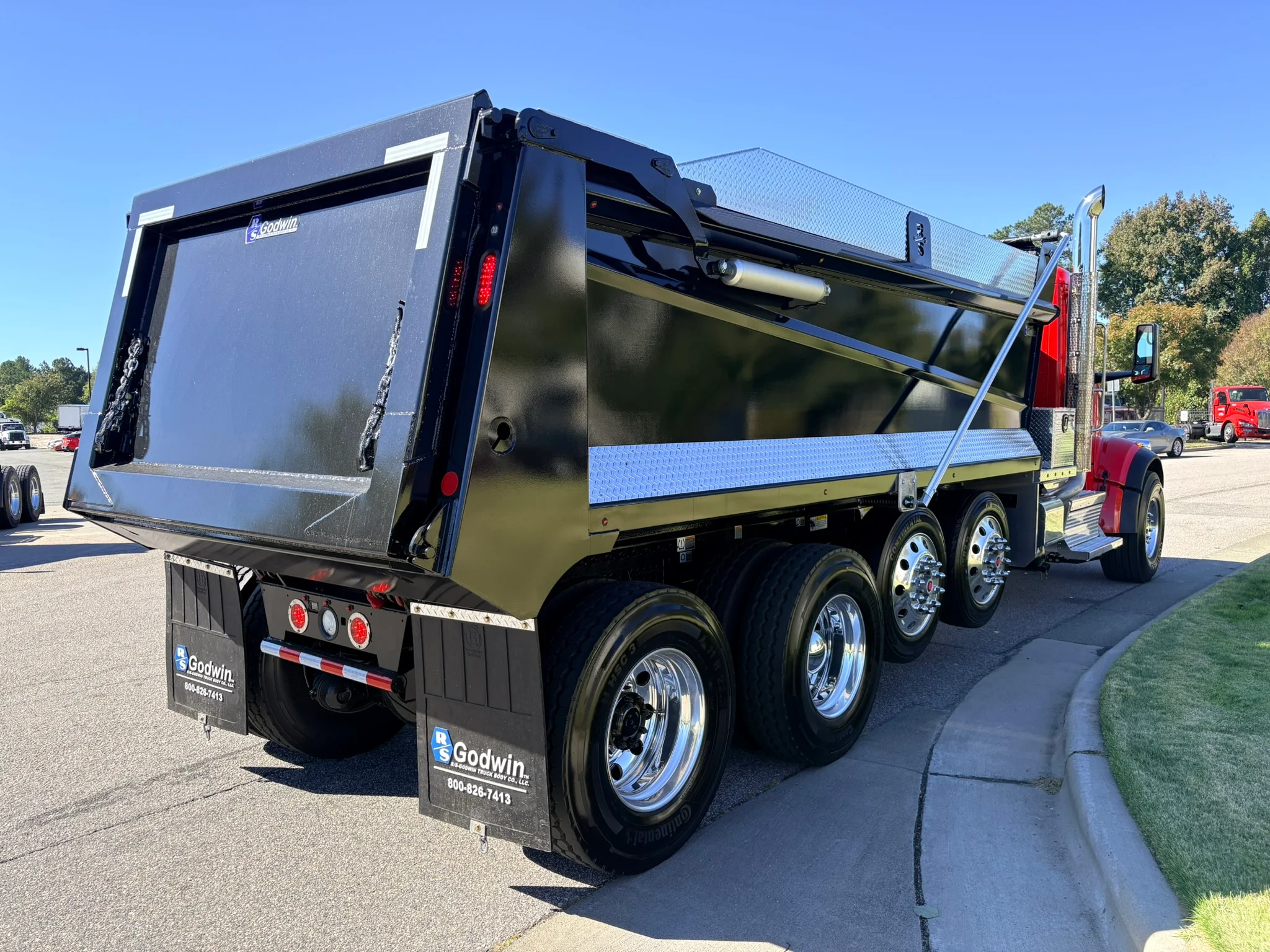 2026 Peterbilt 567 in Dunn, NC — photo 4