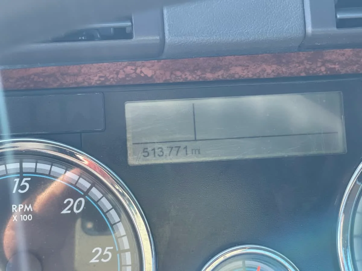 2018 Freightliner Cascadia - image 9