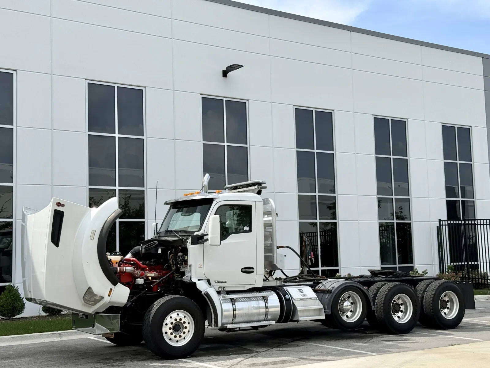 2015 Kenworth T880 in New Lenox, IL — photo 10