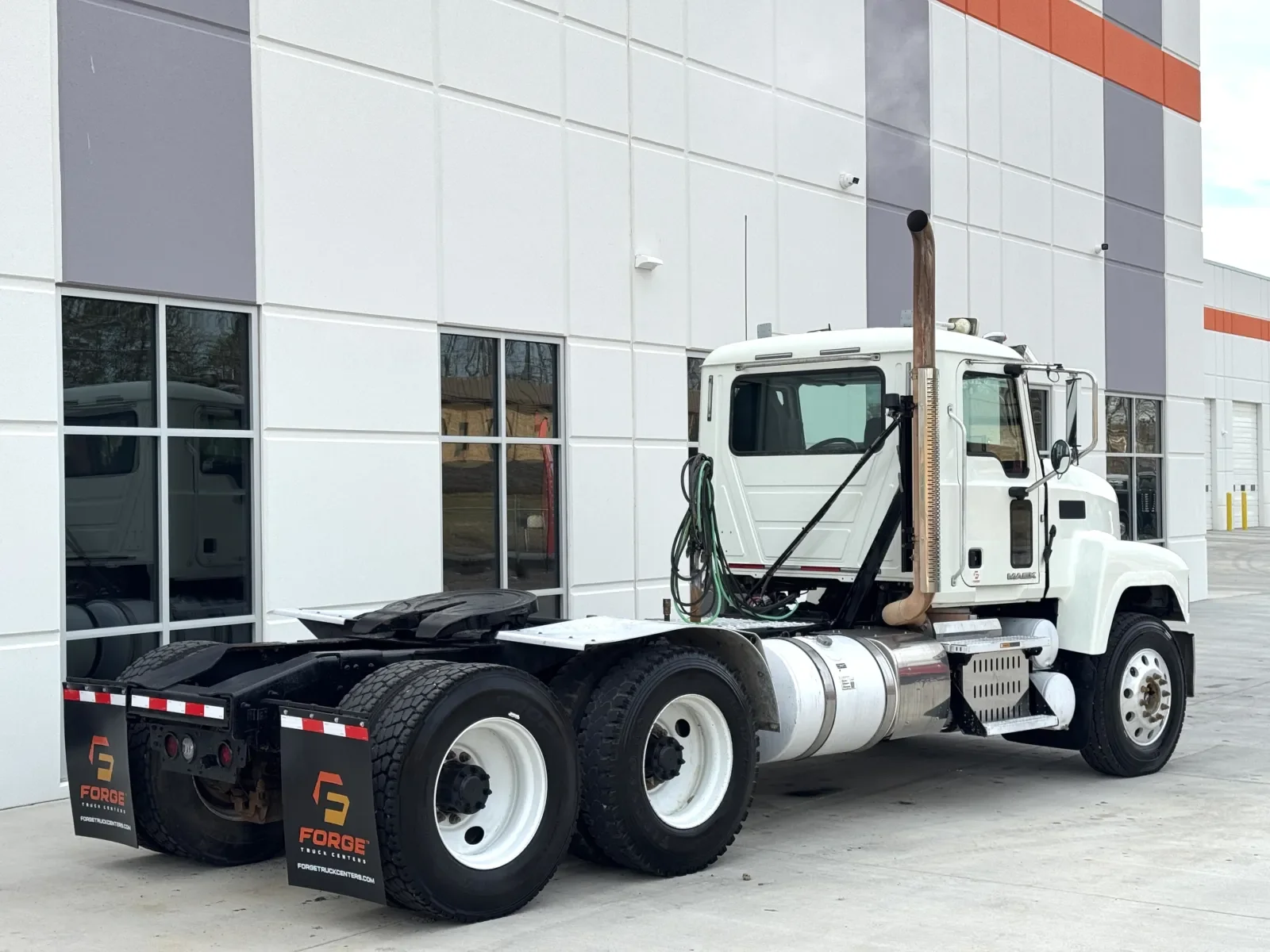 2016 Mack Pinnacle in Greer, SC — photo 5
