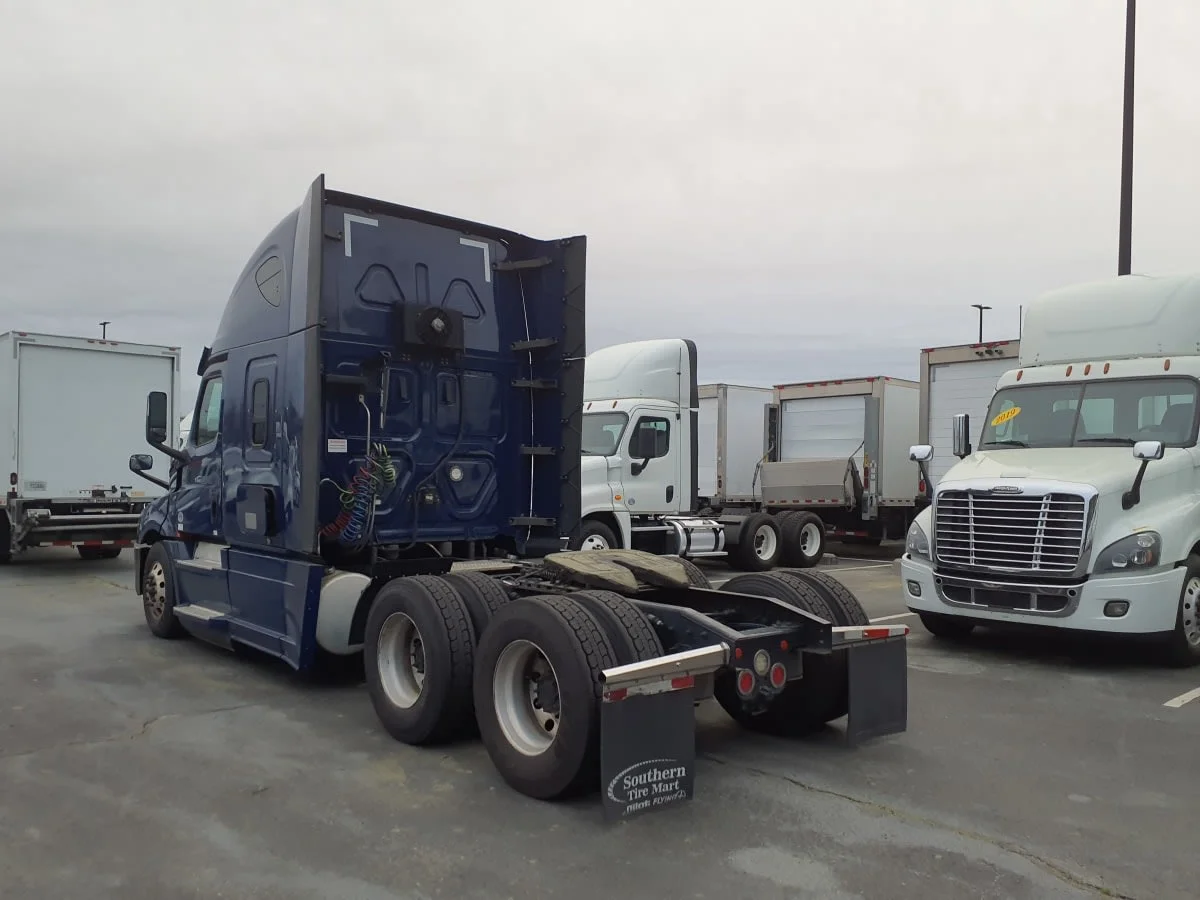 2020 Freightliner Cascadia in Atlanta, GA — photo 6