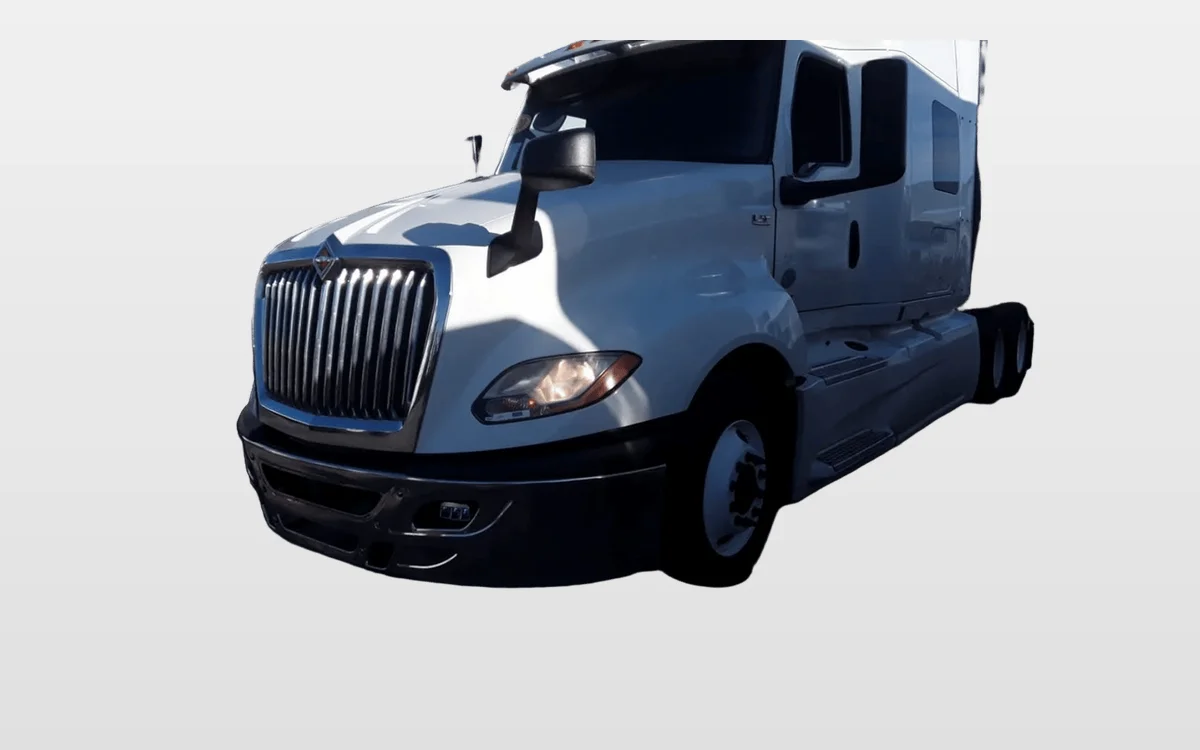 2020 International LT - image 1