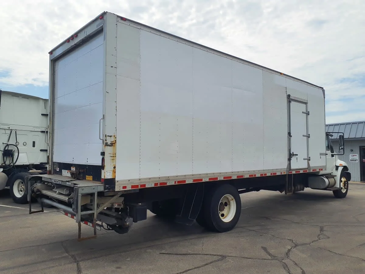 2019 International 4300 in Oak Creek, WI — photo 4