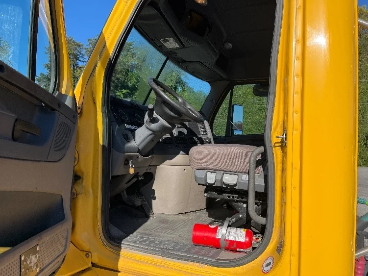 2019 Freightliner Cascadia in Martinsville, VA — photo 9