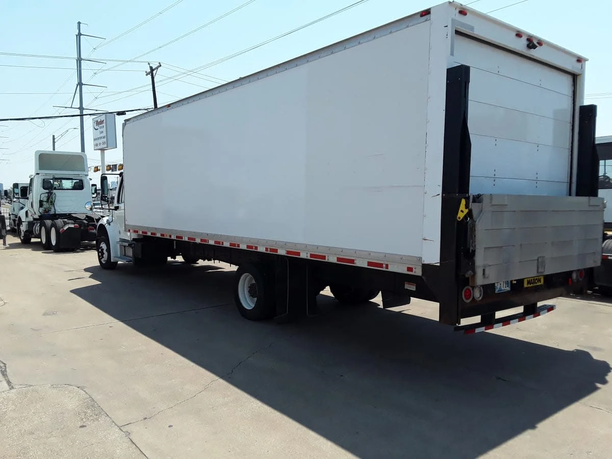 2019 Freightliner M2 106 - image 6