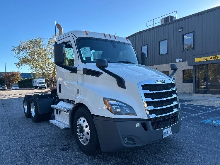 2020 Freightliner Cascadia in Prince George, VA