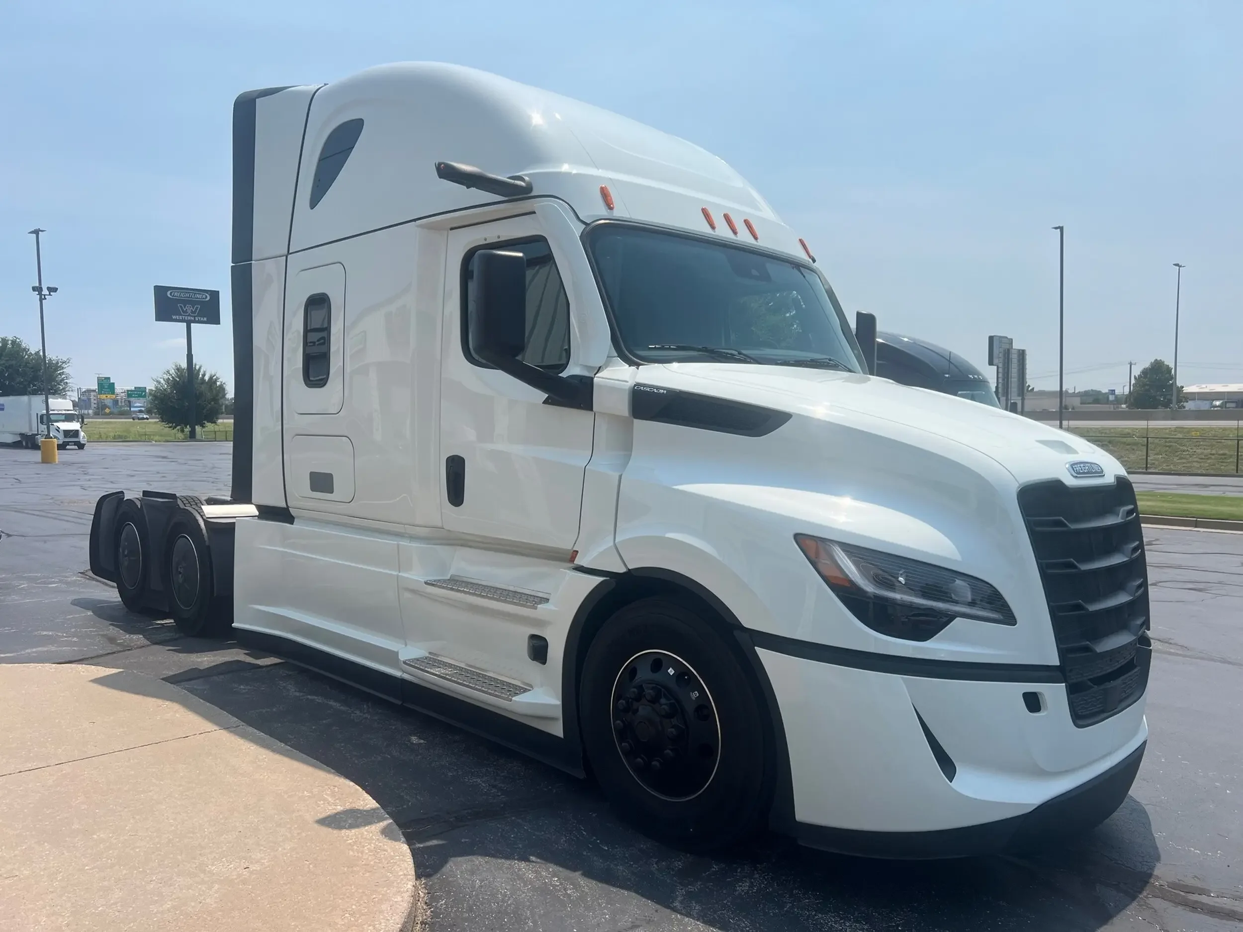 2026 Freightliner Cascadia in Oklahoma City, OK — photo 6