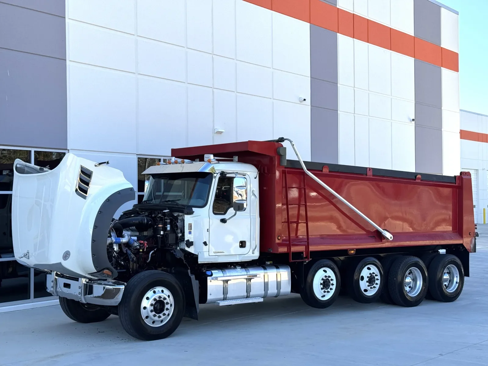 2022 Mack Granite - image 11