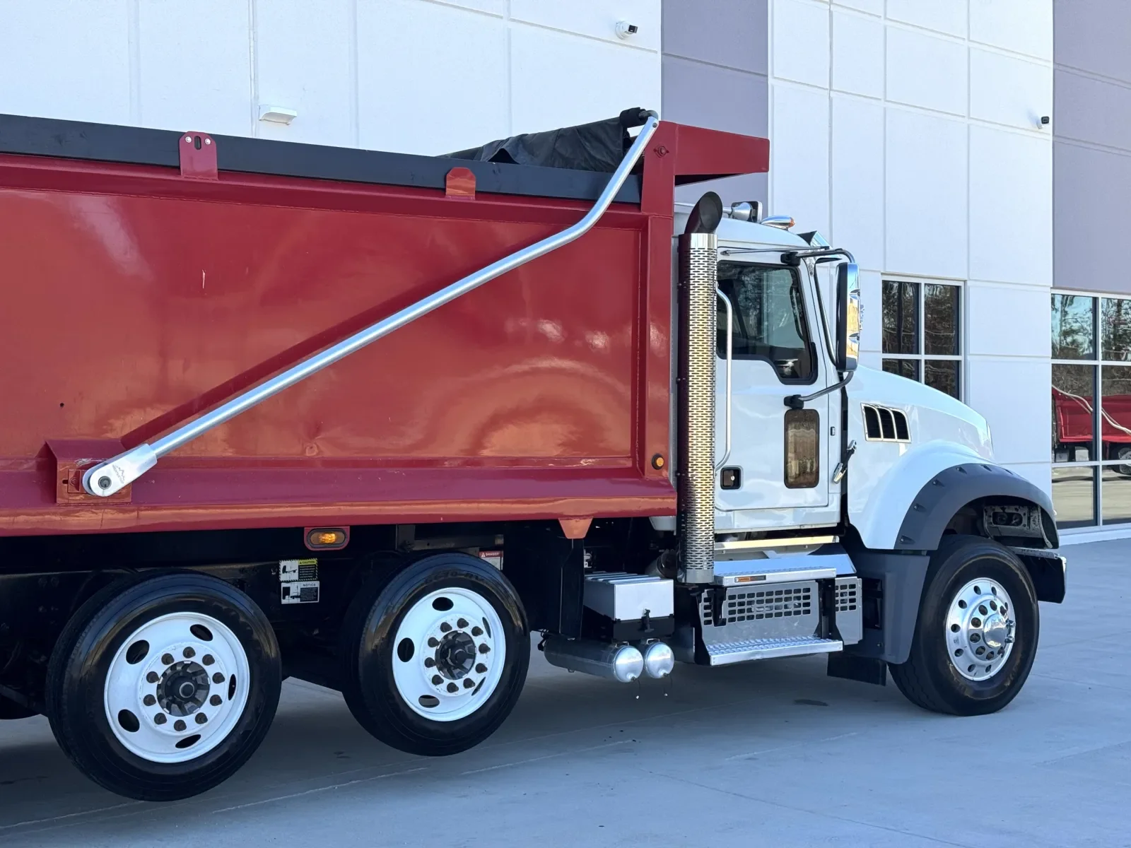 2022 Mack Granite - image 8