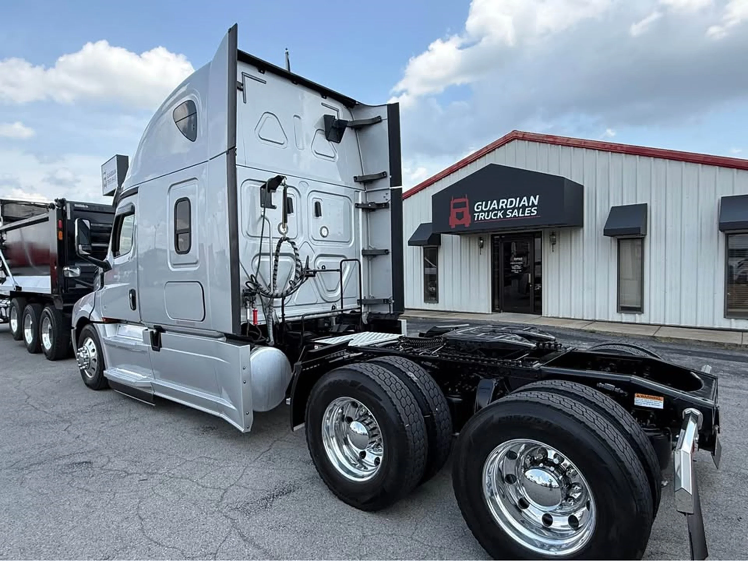 2020 Freightliner Cascadia in Franklin, KY — photo 4
