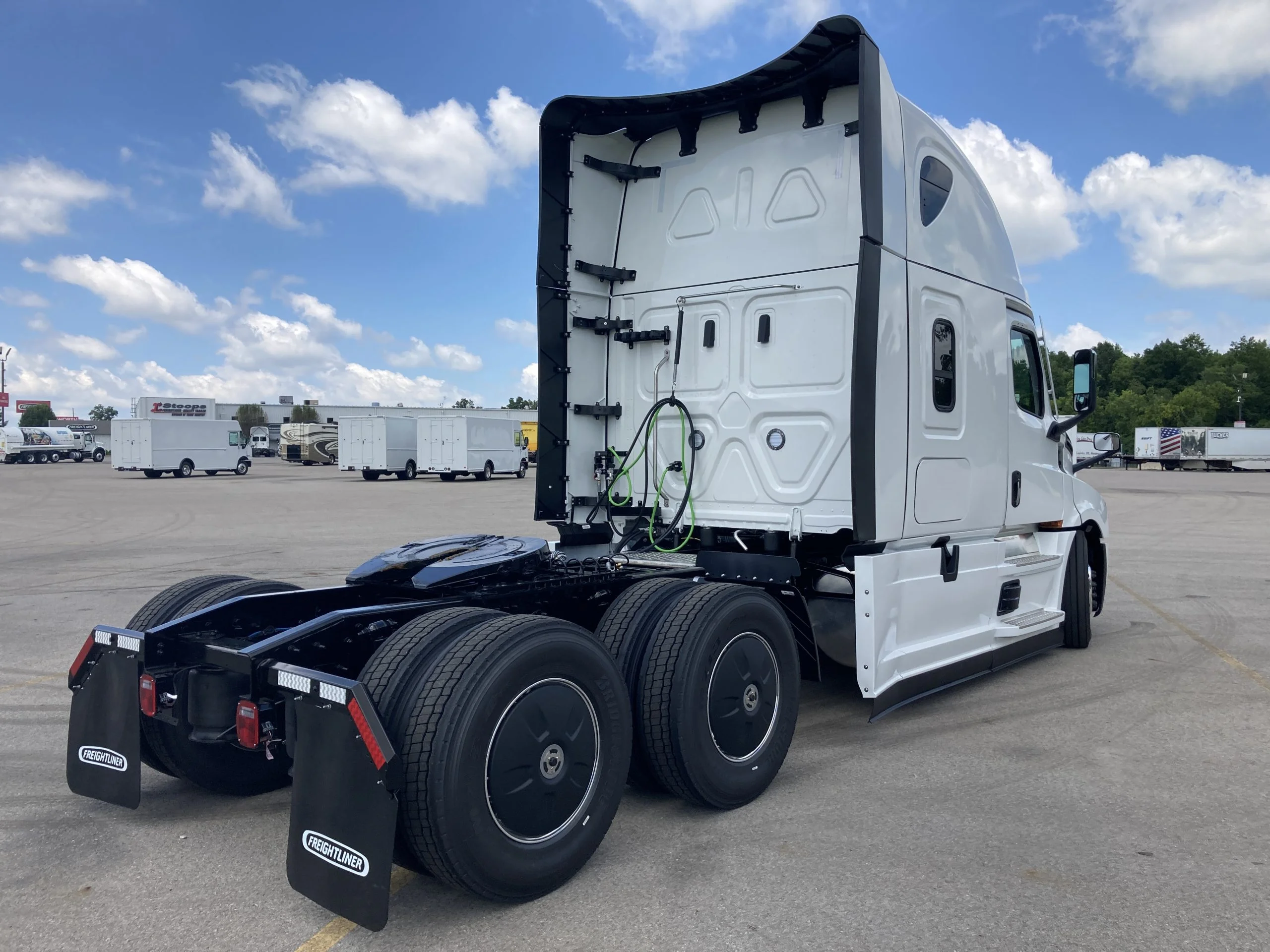 2026 Freightliner Cascadia in Dayton, OH — photo 6