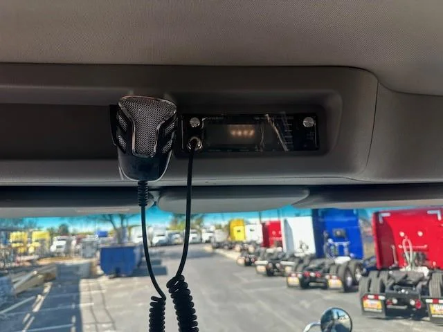 2027 Peterbilt 567 - image 15