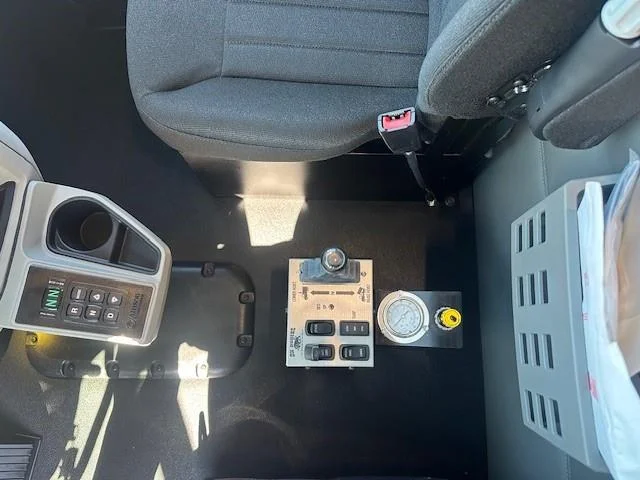 2027 Peterbilt 567 - image 16