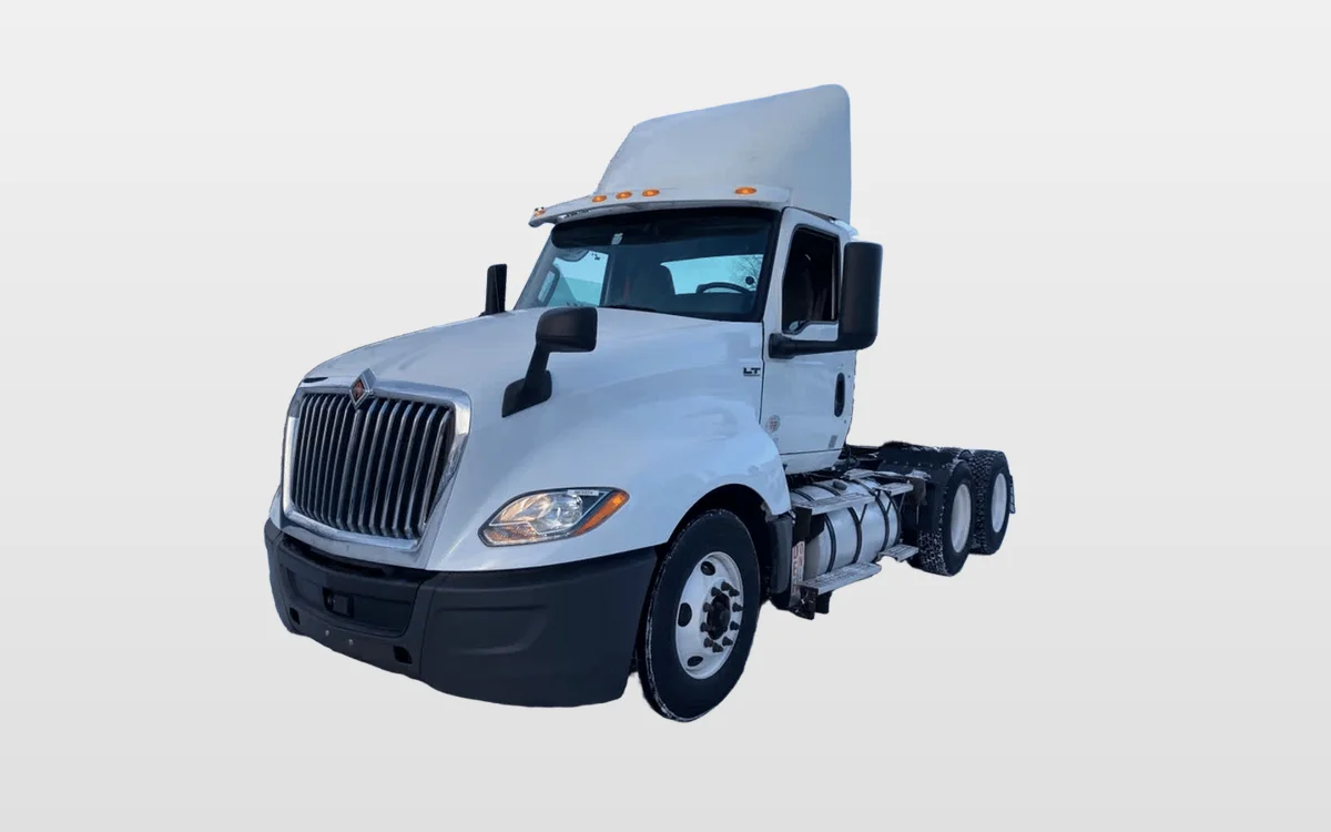 2019 International - image 1