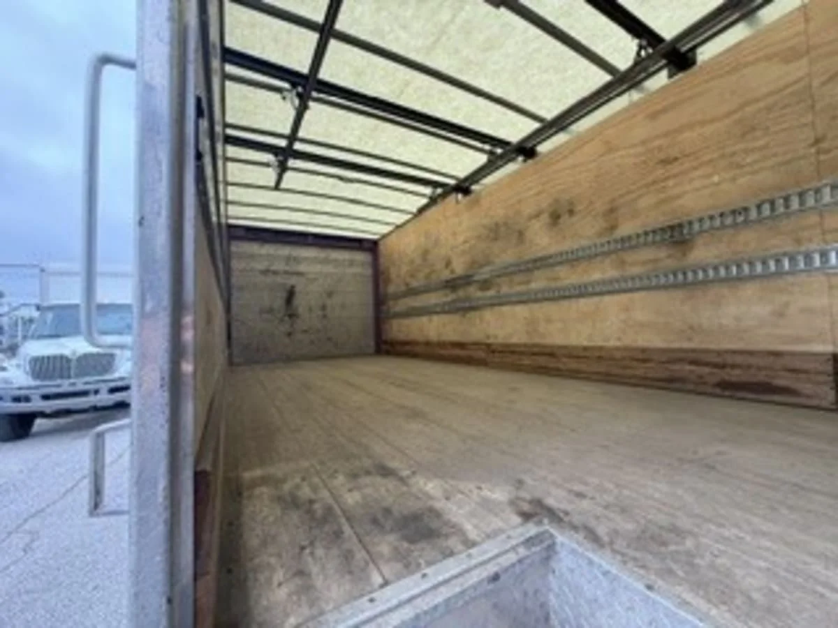 2020 International MV in Indianapolis, IN — photo 8