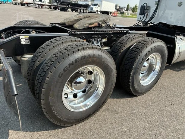2021 Peterbilt 579 in Idaho Falls, ID — photo 11