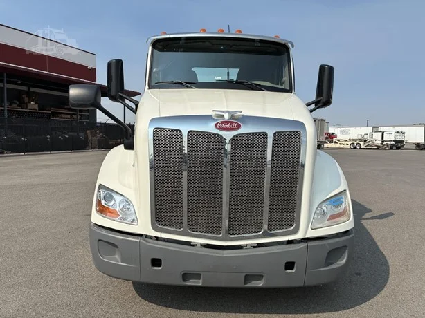 2021 Peterbilt 579 in Idaho Falls, ID — photo 8