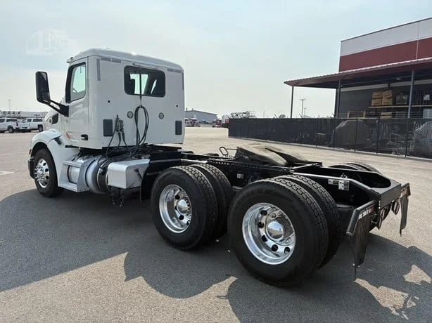 2021 Peterbilt 579 in Idaho Falls, ID — photo 3