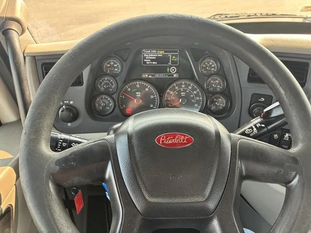 2021 Peterbilt 579 in Idaho Falls, ID — photo 21