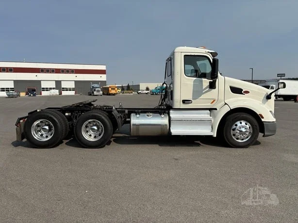2021 Peterbilt 579 in Idaho Falls, ID — photo 6