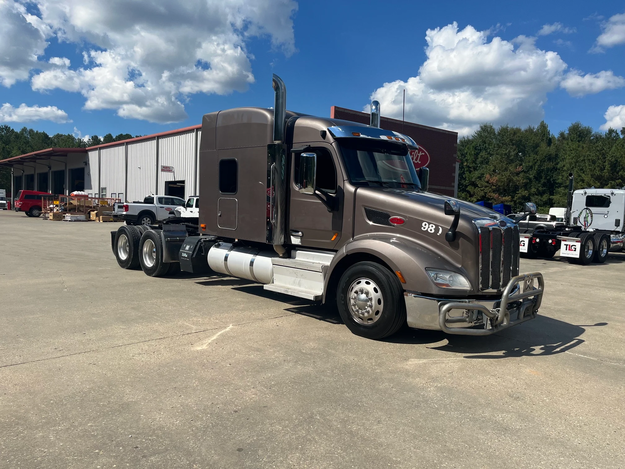 2020 Peterbilt 579 in Hattiesburg, MS — photo 7