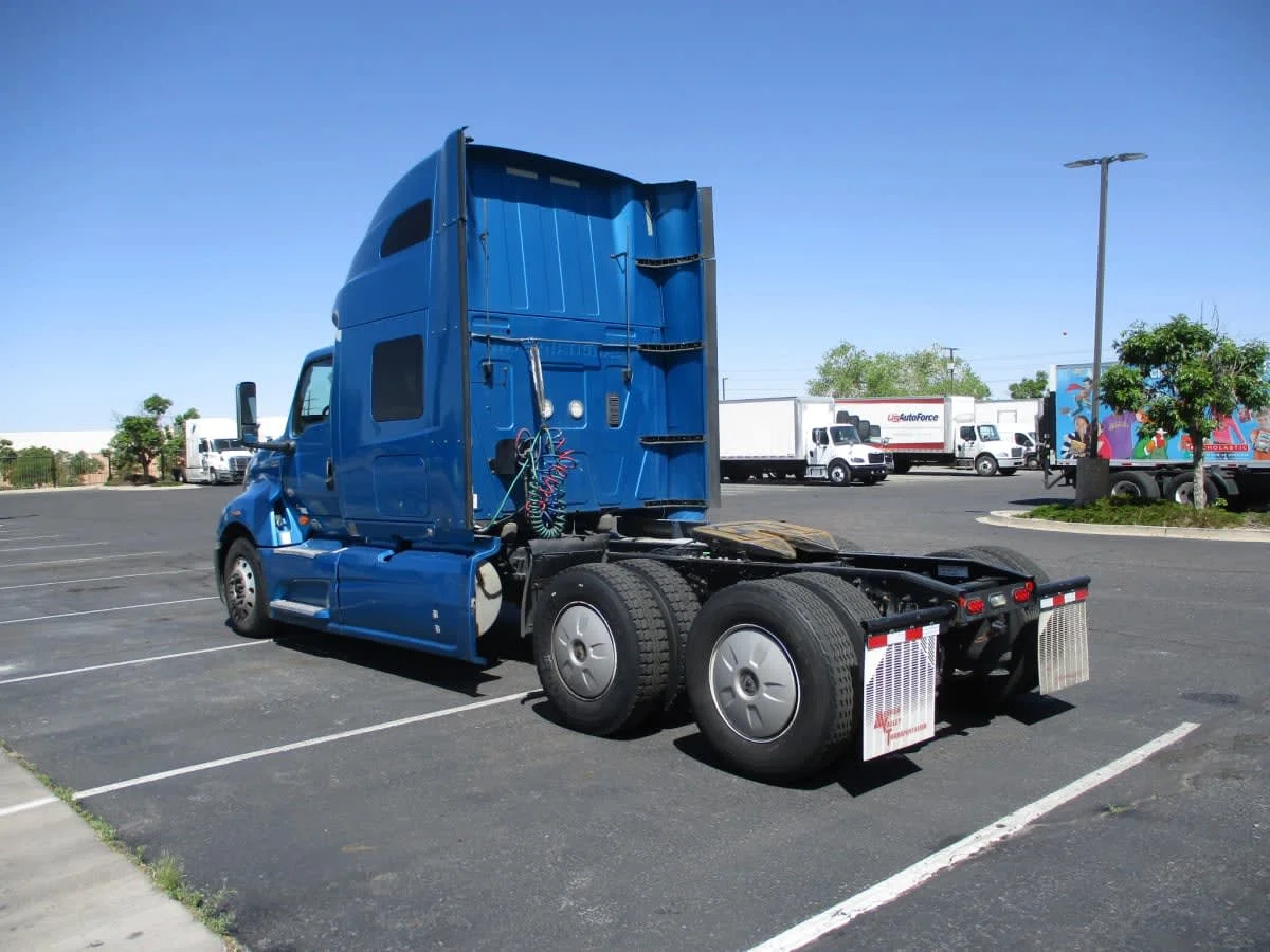 2021 International LT in Commerce City, CO — photo 6