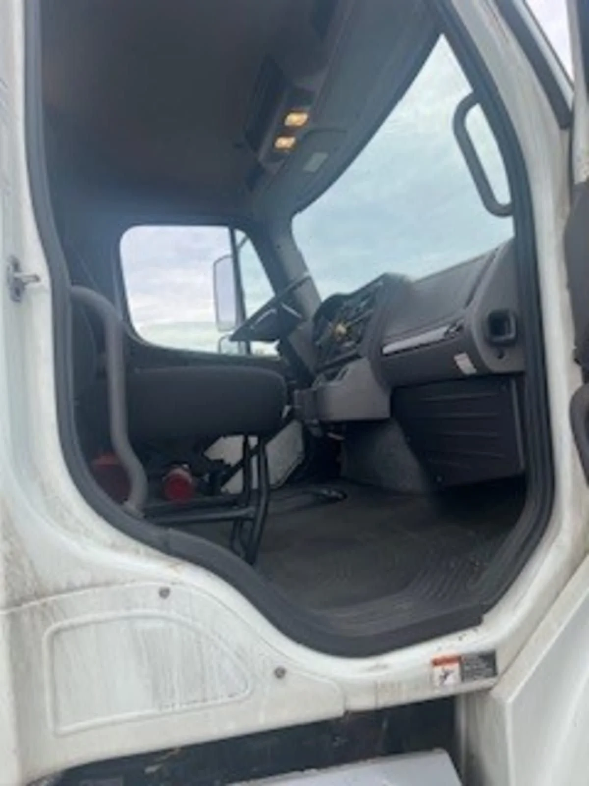 2020 Freightliner M2 106 in Newark, NJ — photo 12