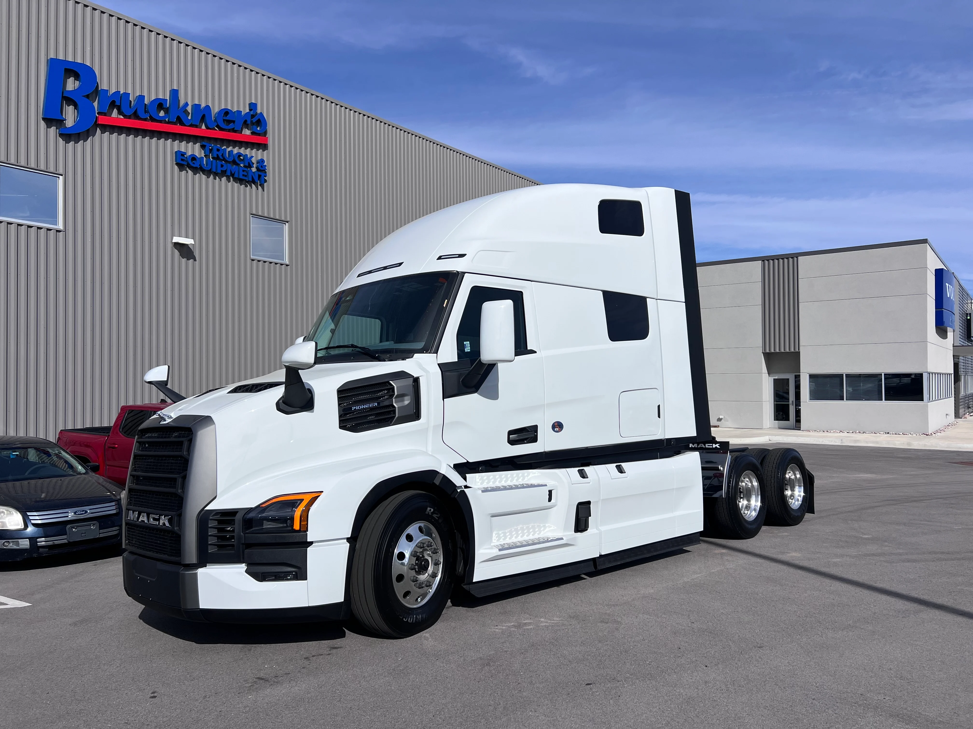2026 Mack Pinnacle in Tulsa, OK