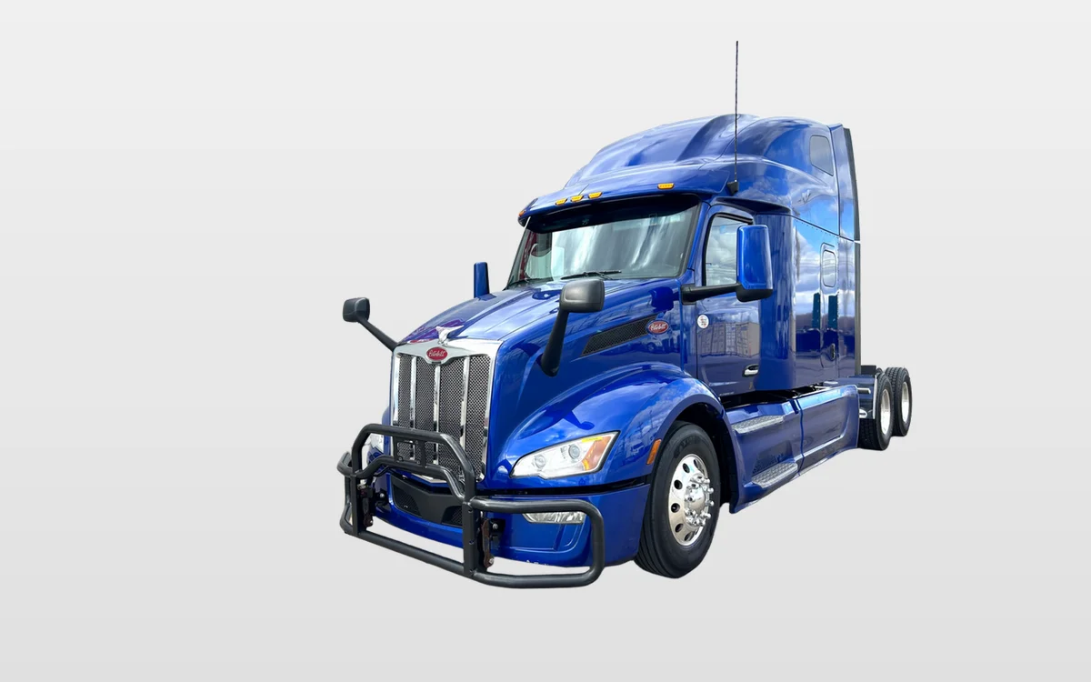 2023 PETERBILT 579 - image 1
