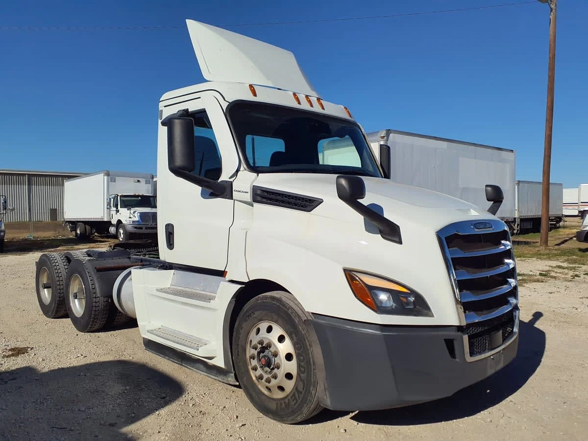 2022 Freightliner Cascadia in Converse, TX