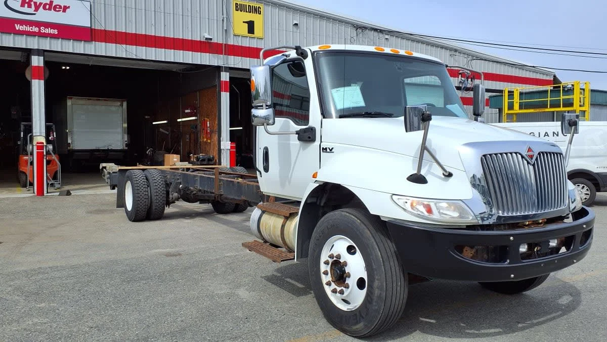 2020 International MV in Salisbury, MA — photo 3
