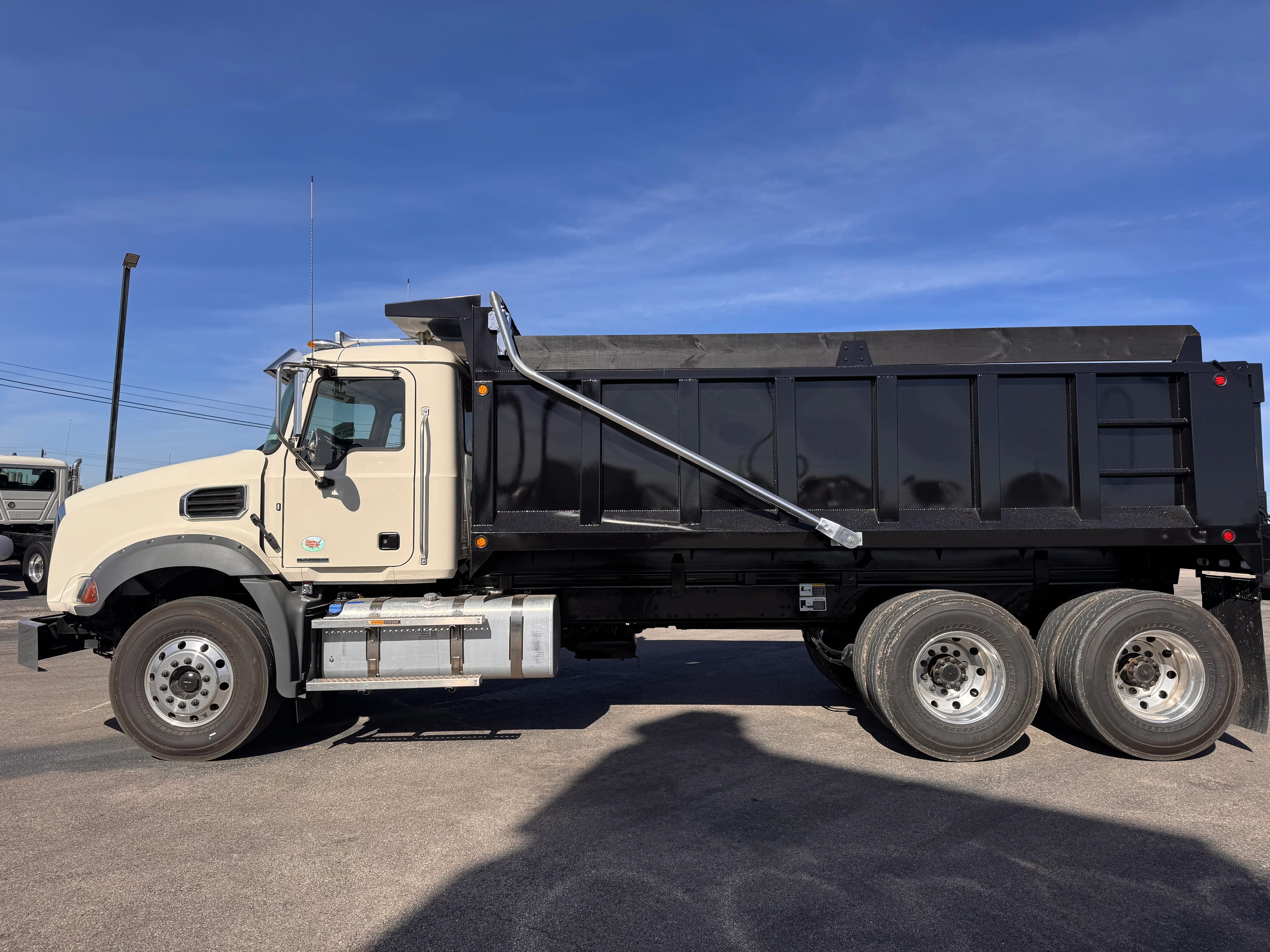 2026 Mack Granite in Austin, TX — photo 2