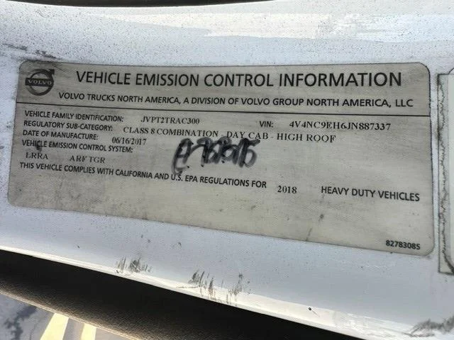 2018 Volvo VNL 300 — photo 6