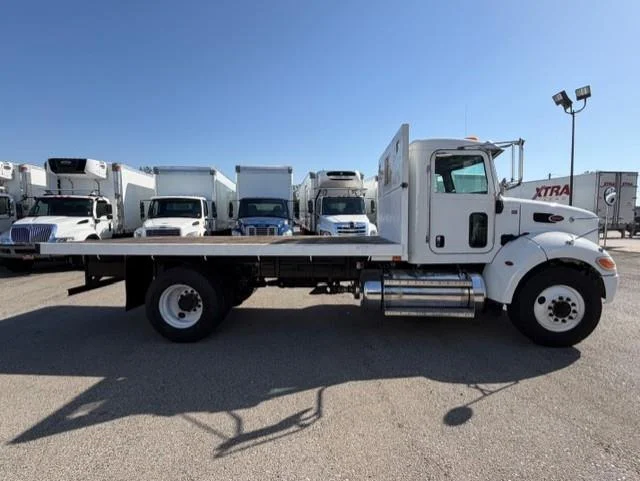 2020 Peterbilt 337 - image 5