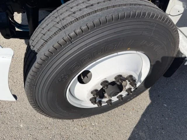 2020 Peterbilt 337 - image 11