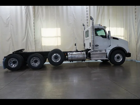 2027 Kenworth T880 in Ankeny, IA — photo 6