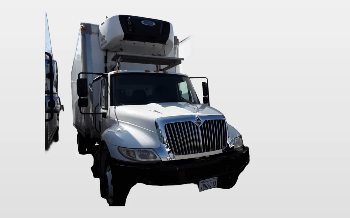 2016 International 4300 - image 1