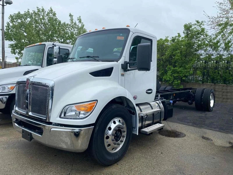 2025 Kenworth T280